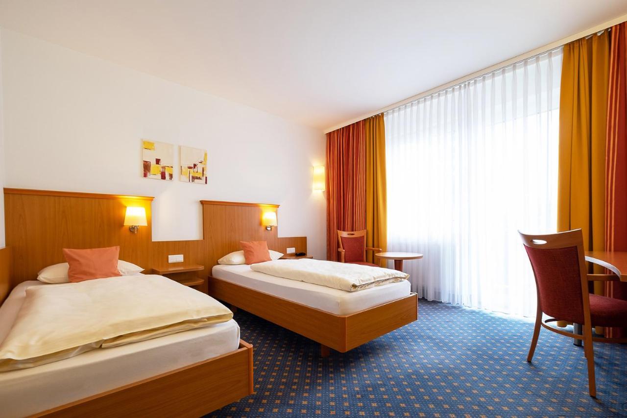 Hotel Am Steinberg Гільдесгайм Екстер'єр фото